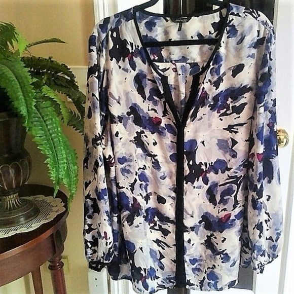 Daisy Fuentes Tops - Beautiful Daisy Fuentes Long Blouse 2X *